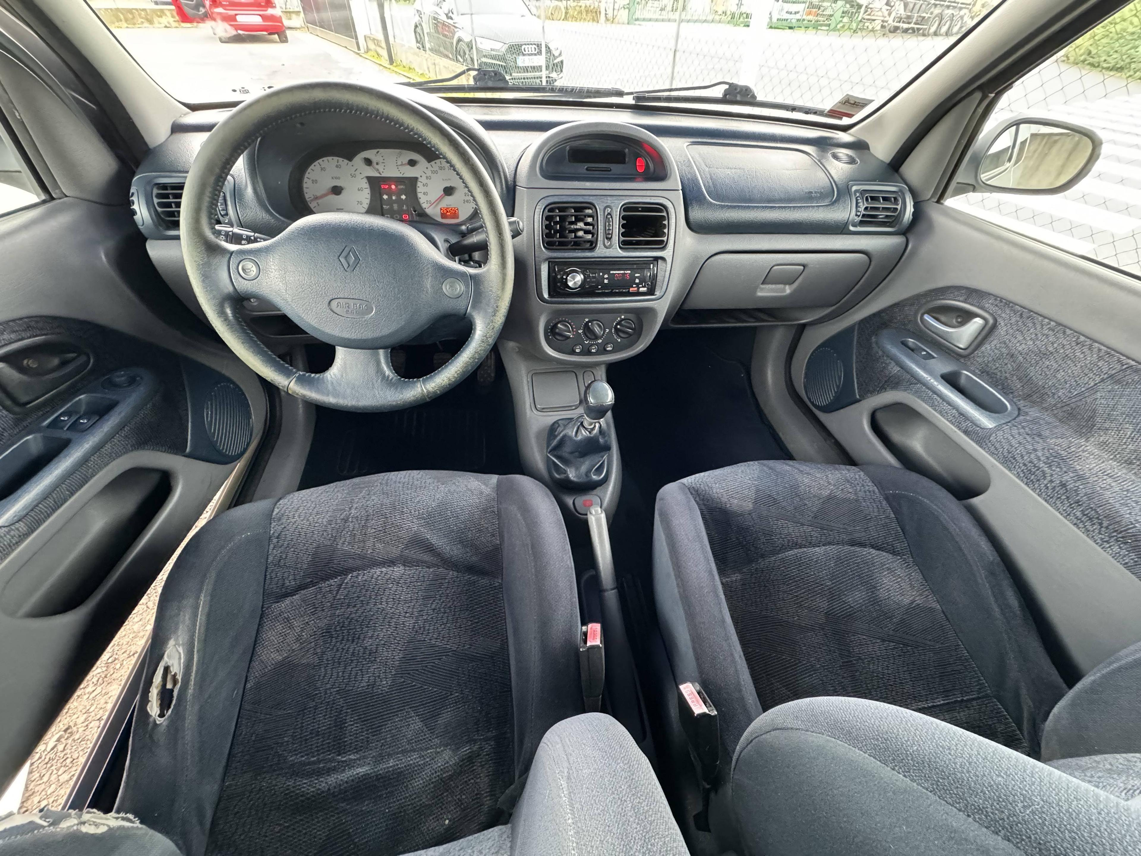 RENAULT CLIO