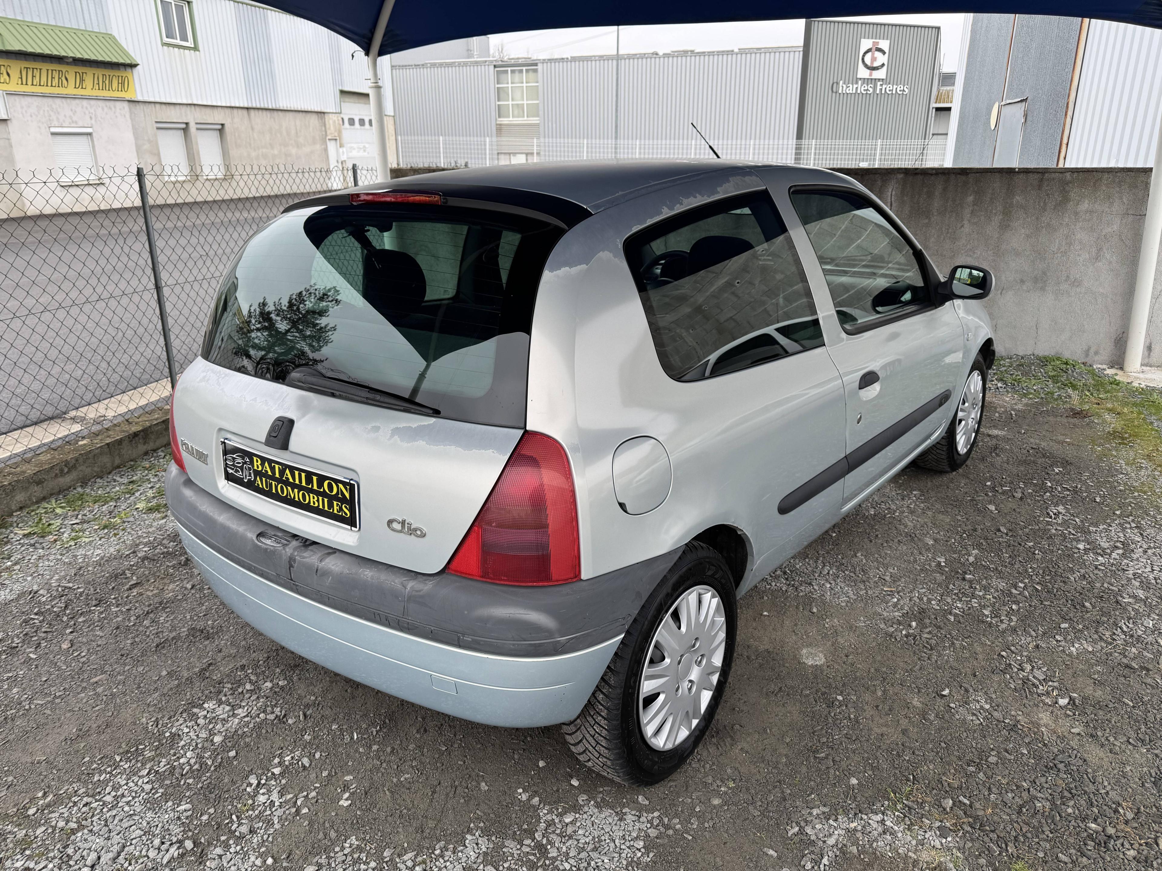 RENAULT CLIO