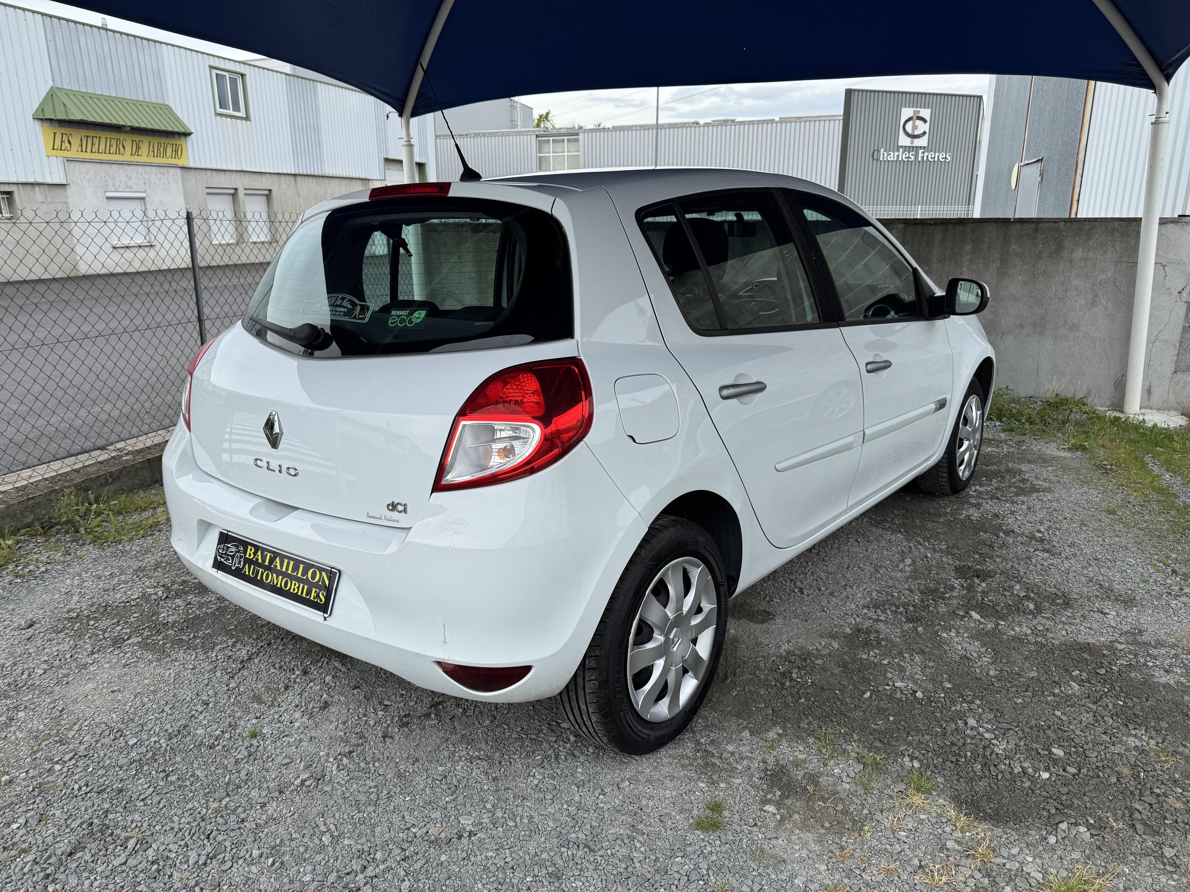 RENAULT CLIO