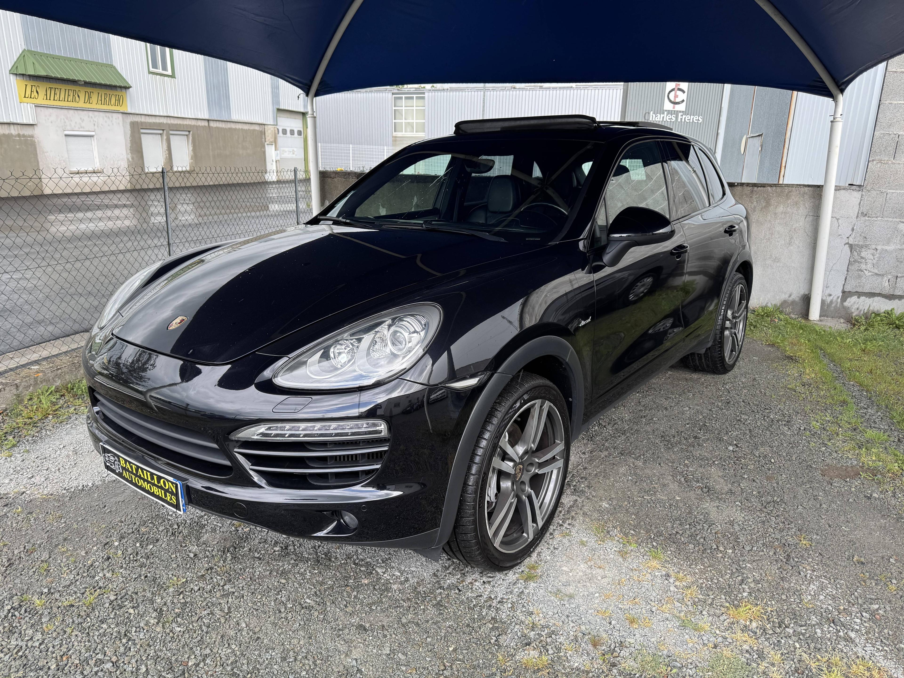 PORSCHE CAYENNE
