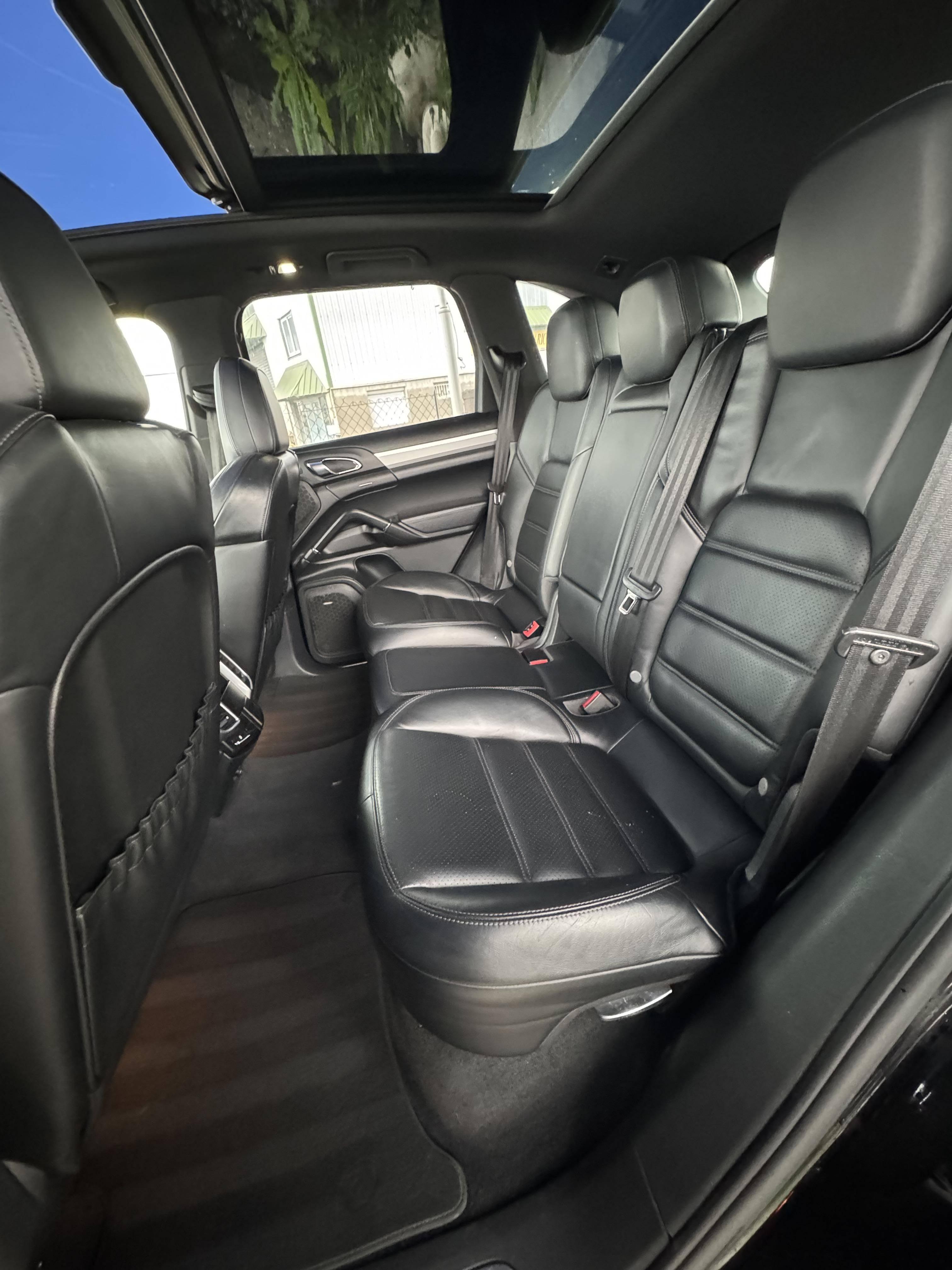 PORSCHE CAYENNE