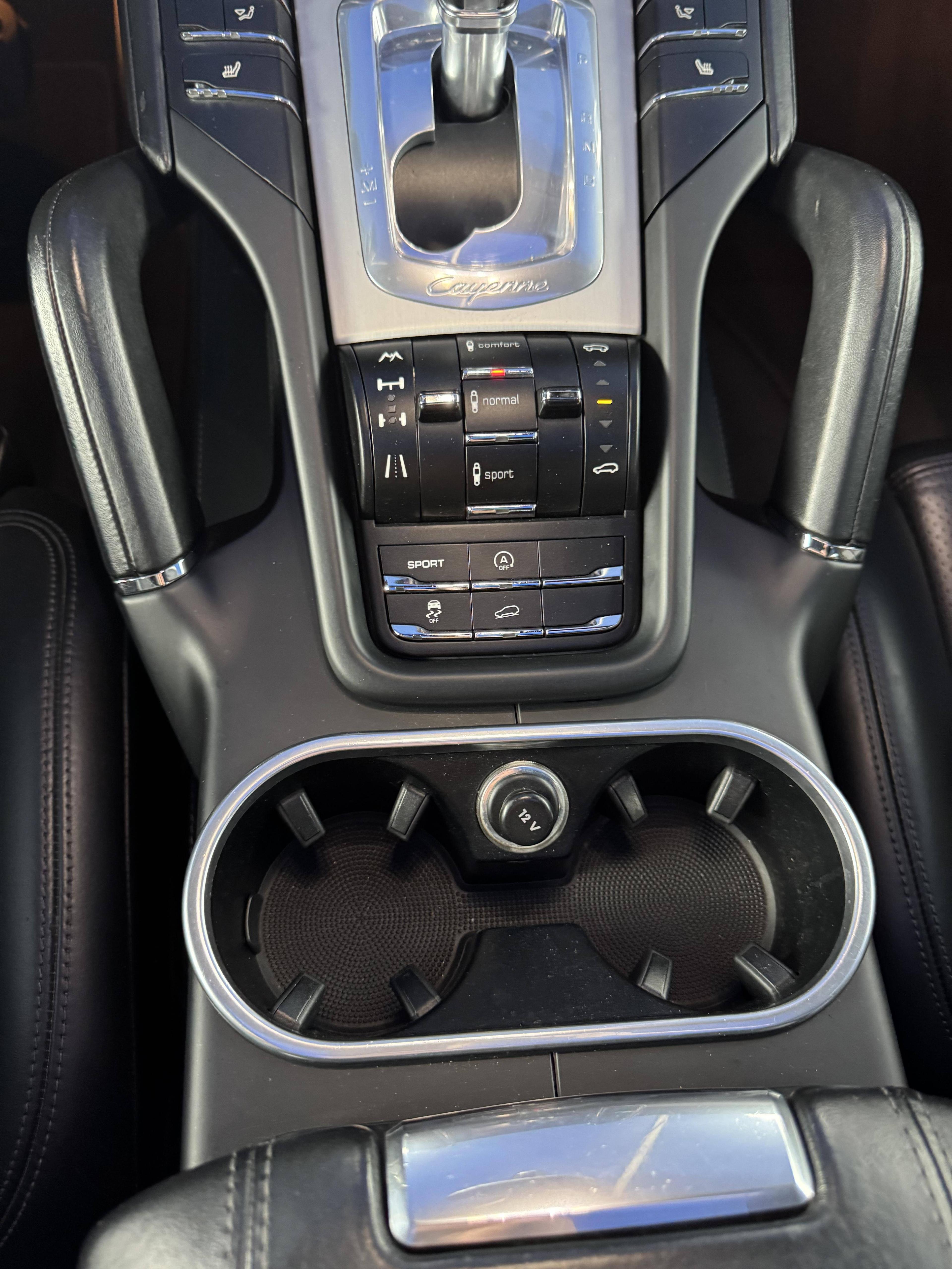 PORSCHE CAYENNE