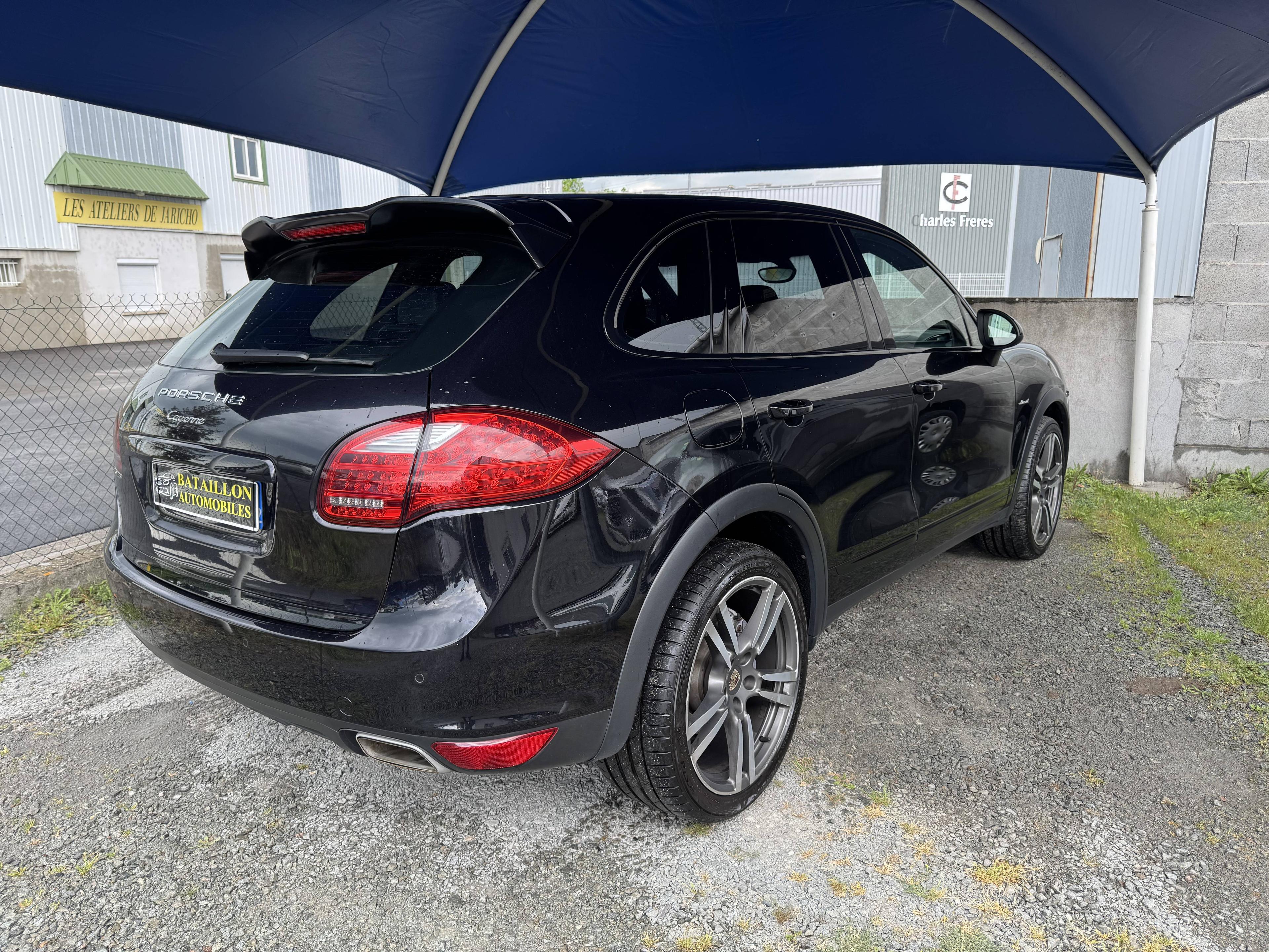 PORSCHE CAYENNE