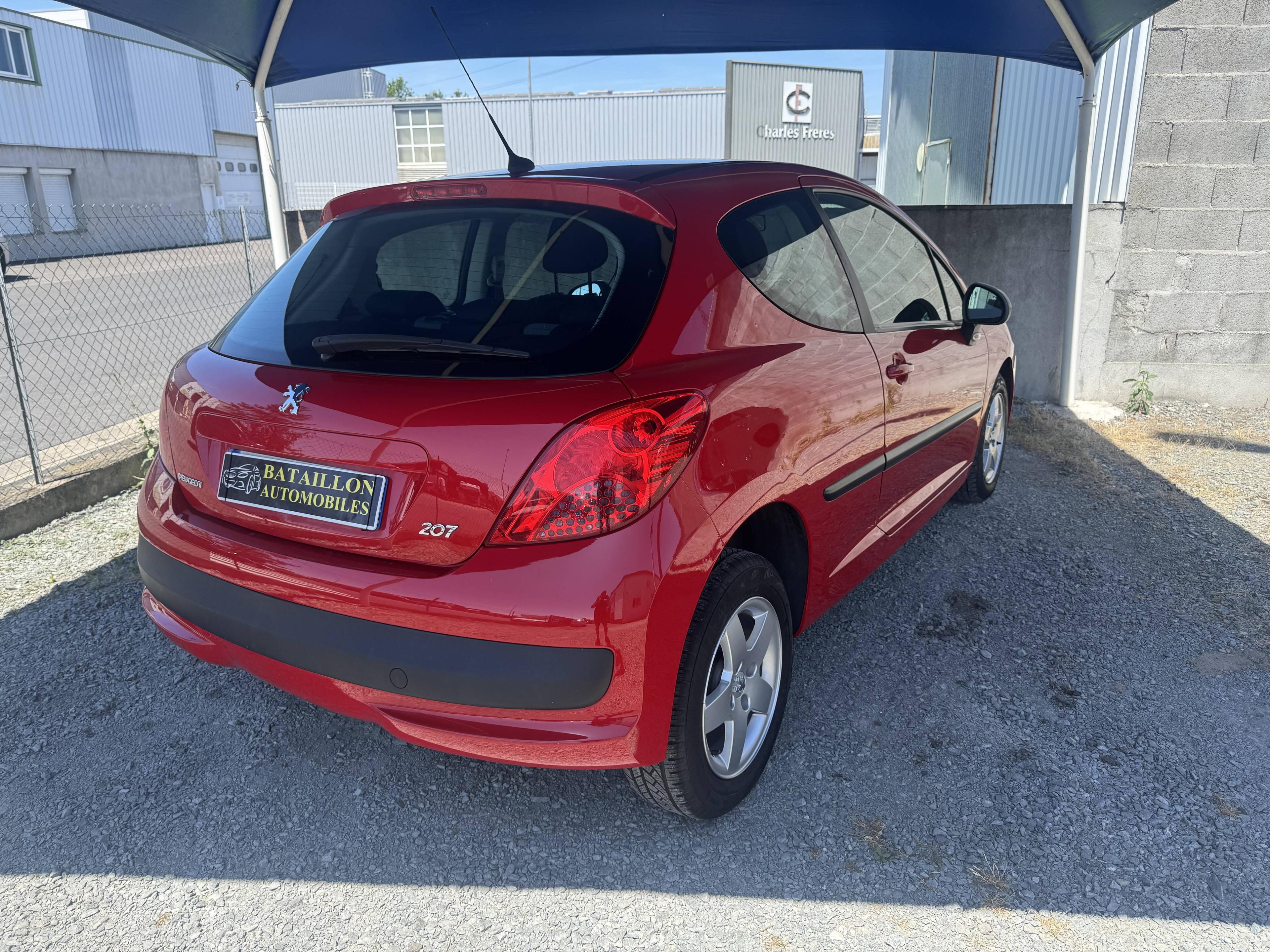 PEUGEOT 207