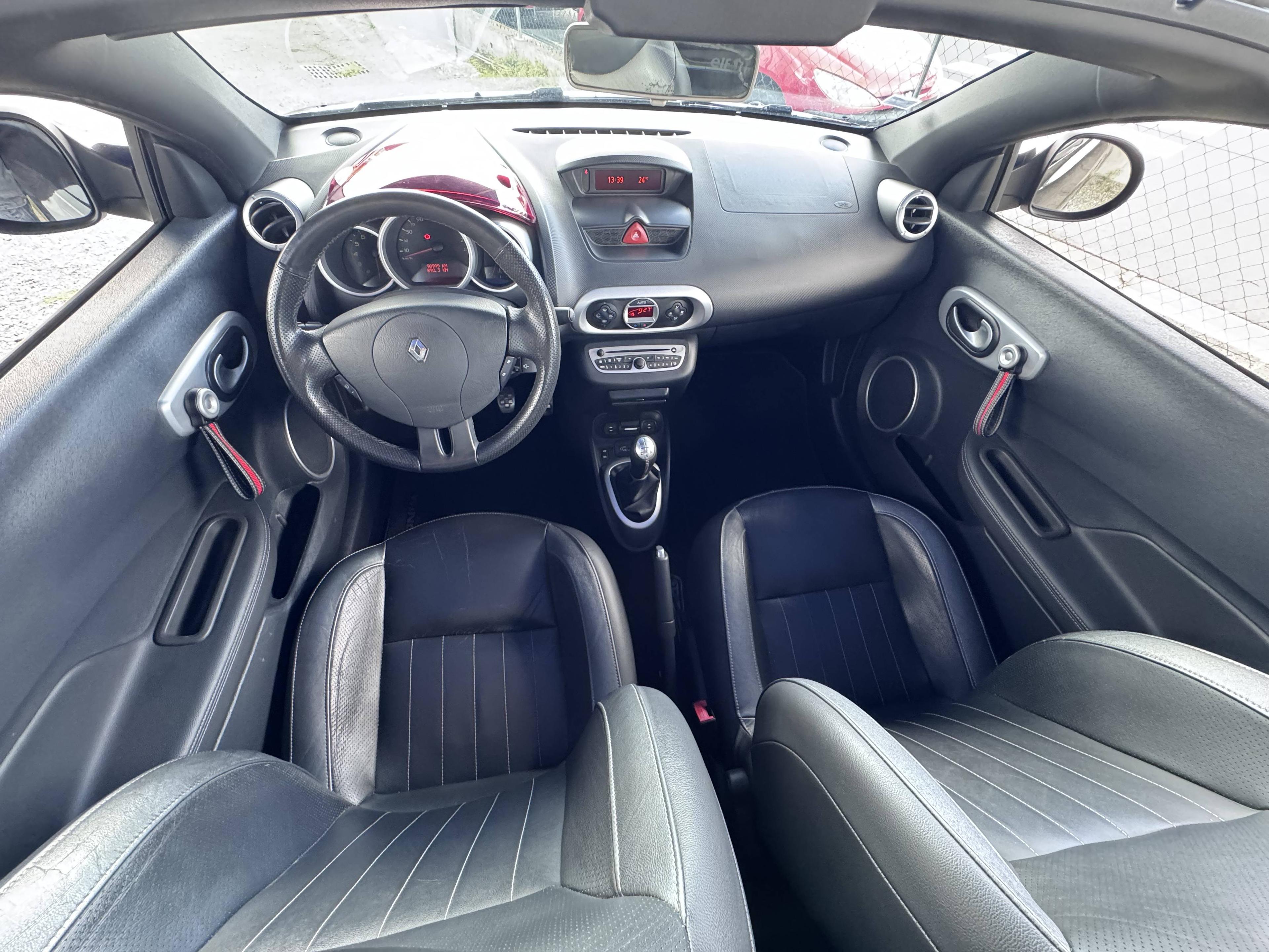 RENAULT WIND