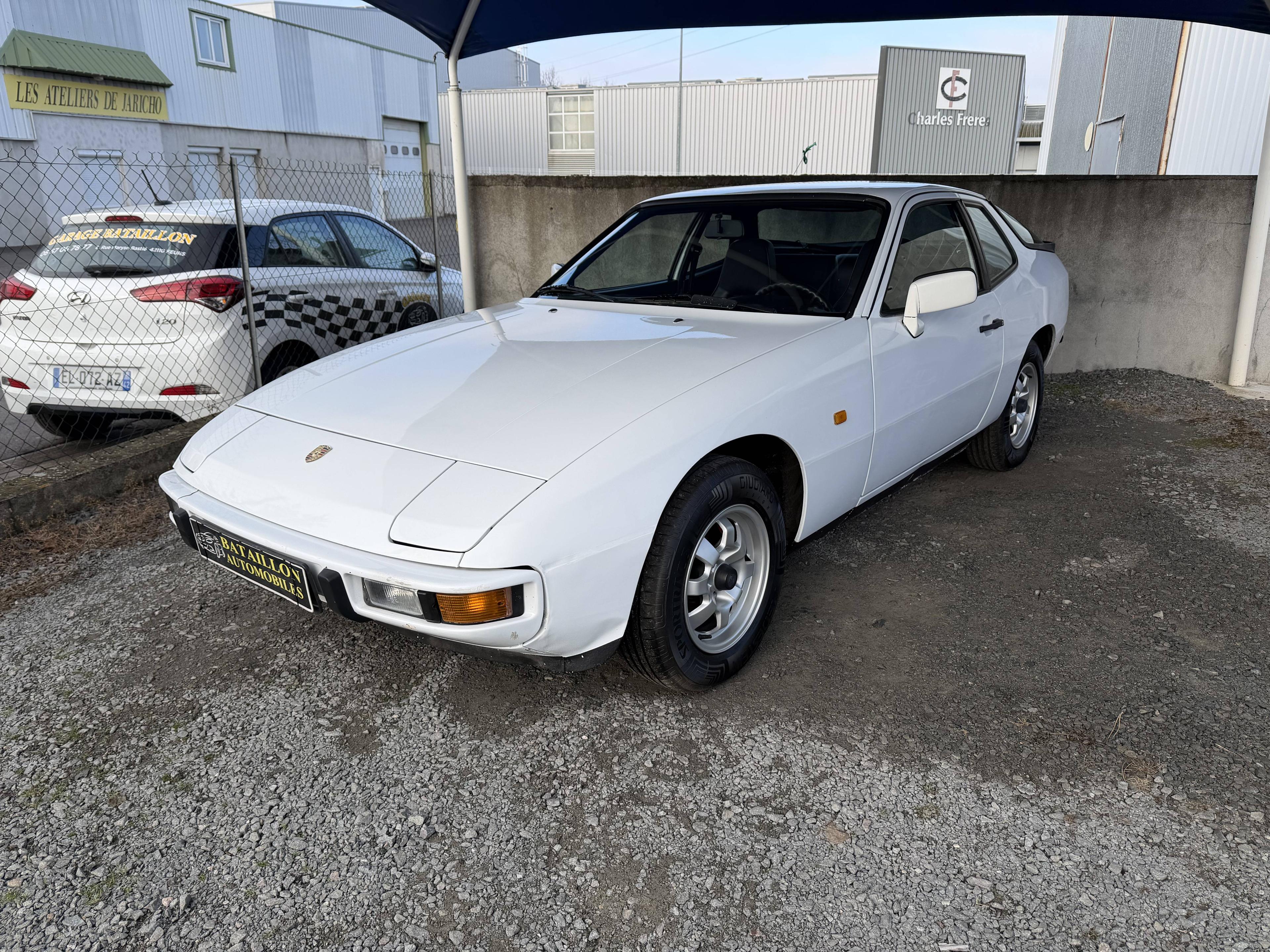 PORSCHE 924
