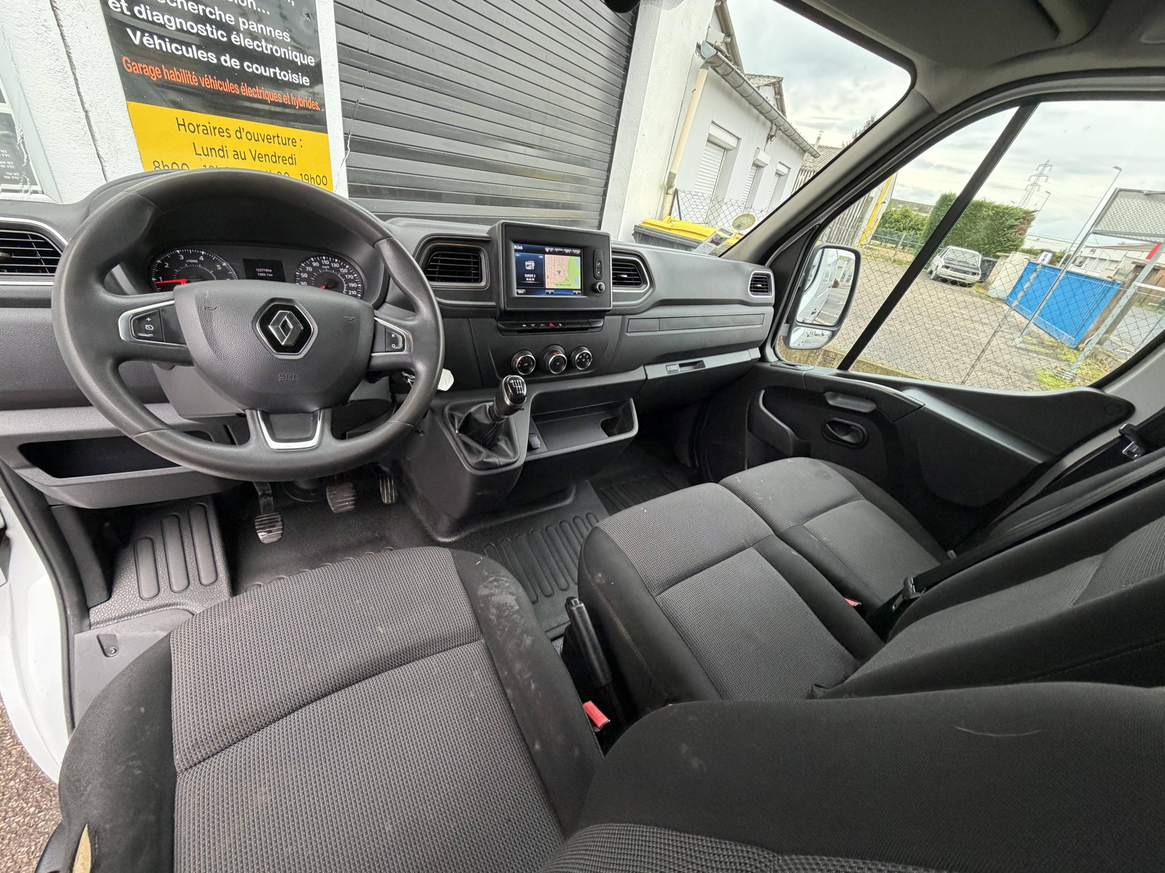 RENAULT MASTER