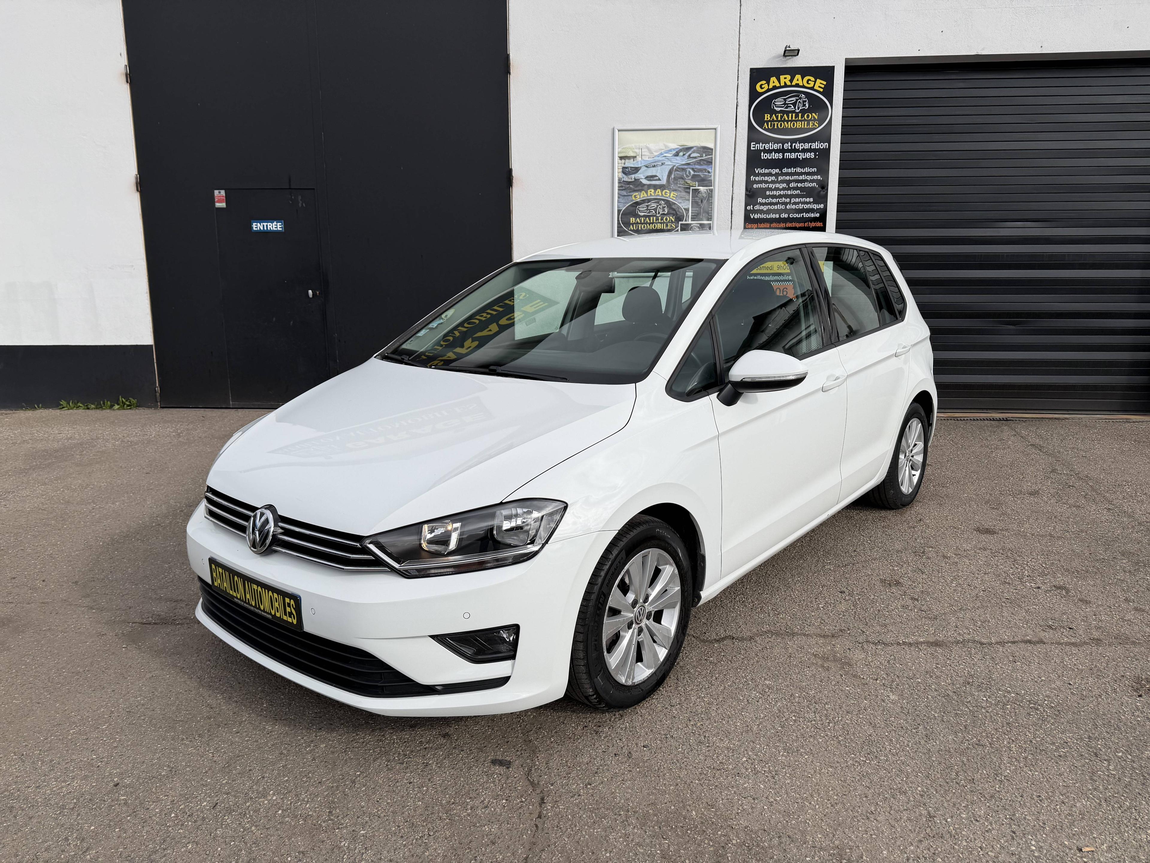 VOLKSWAGEN GOLF SPORTSVAN