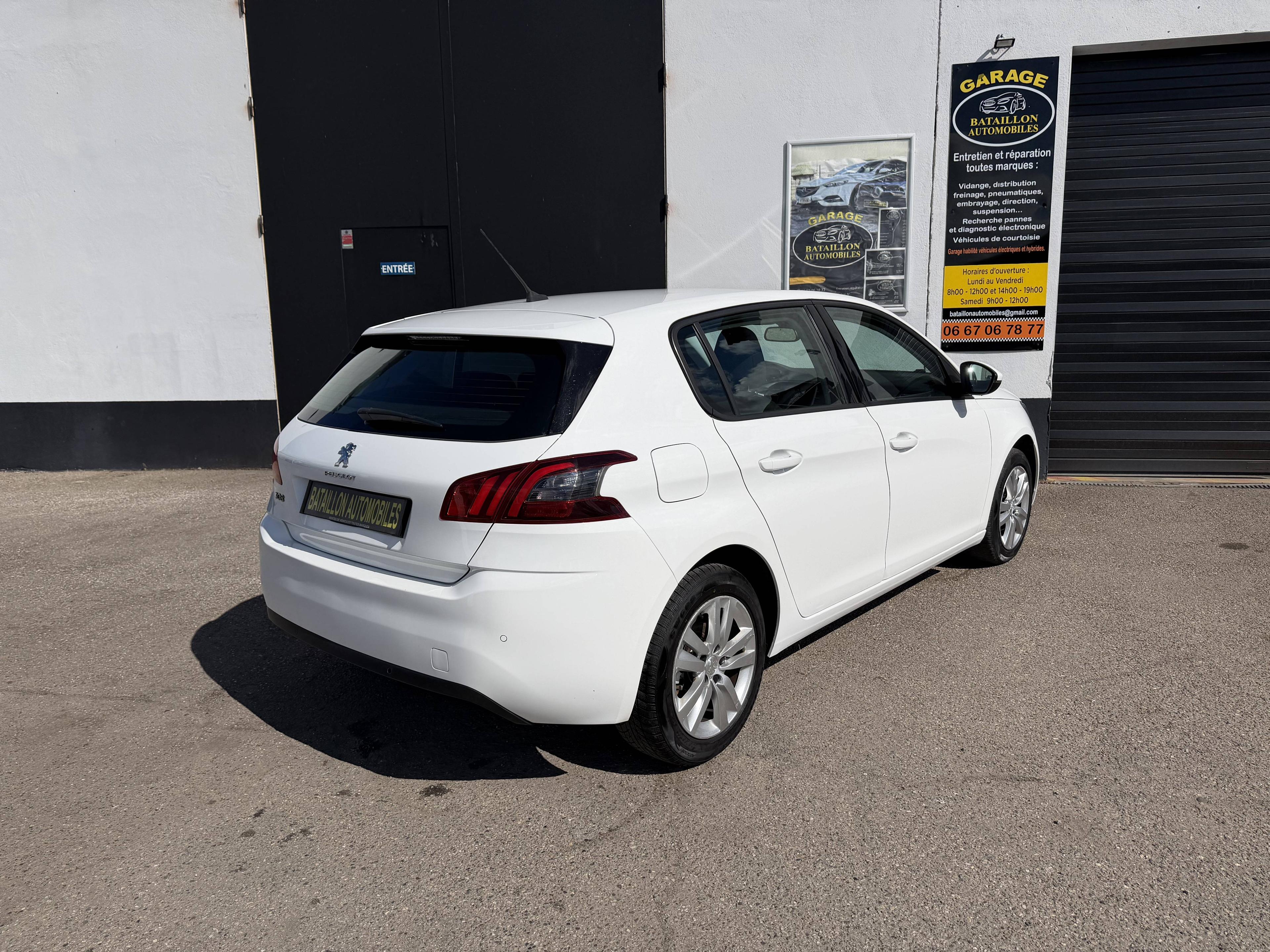 PEUGEOT 308