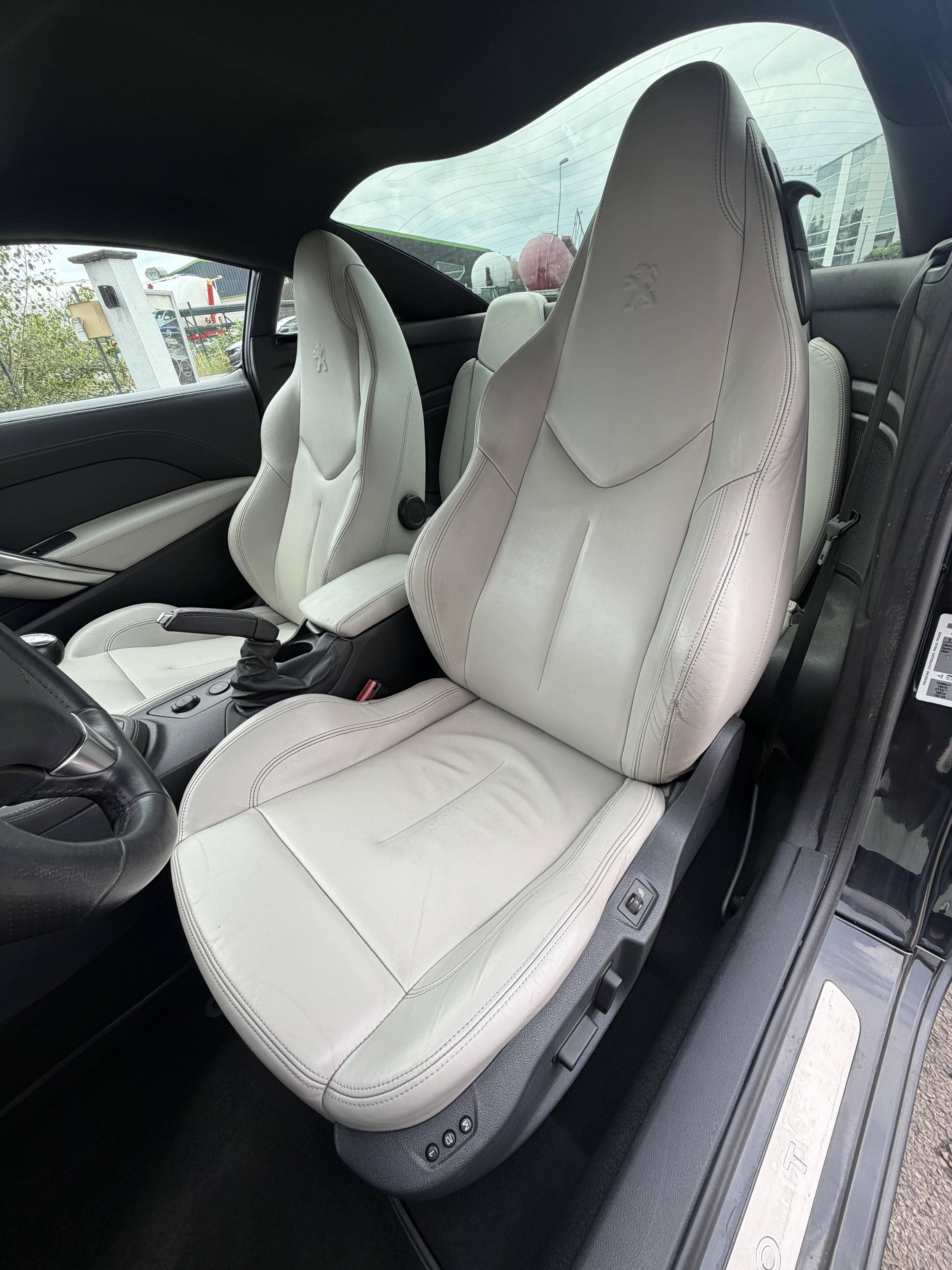 PEUGEOT RCZ