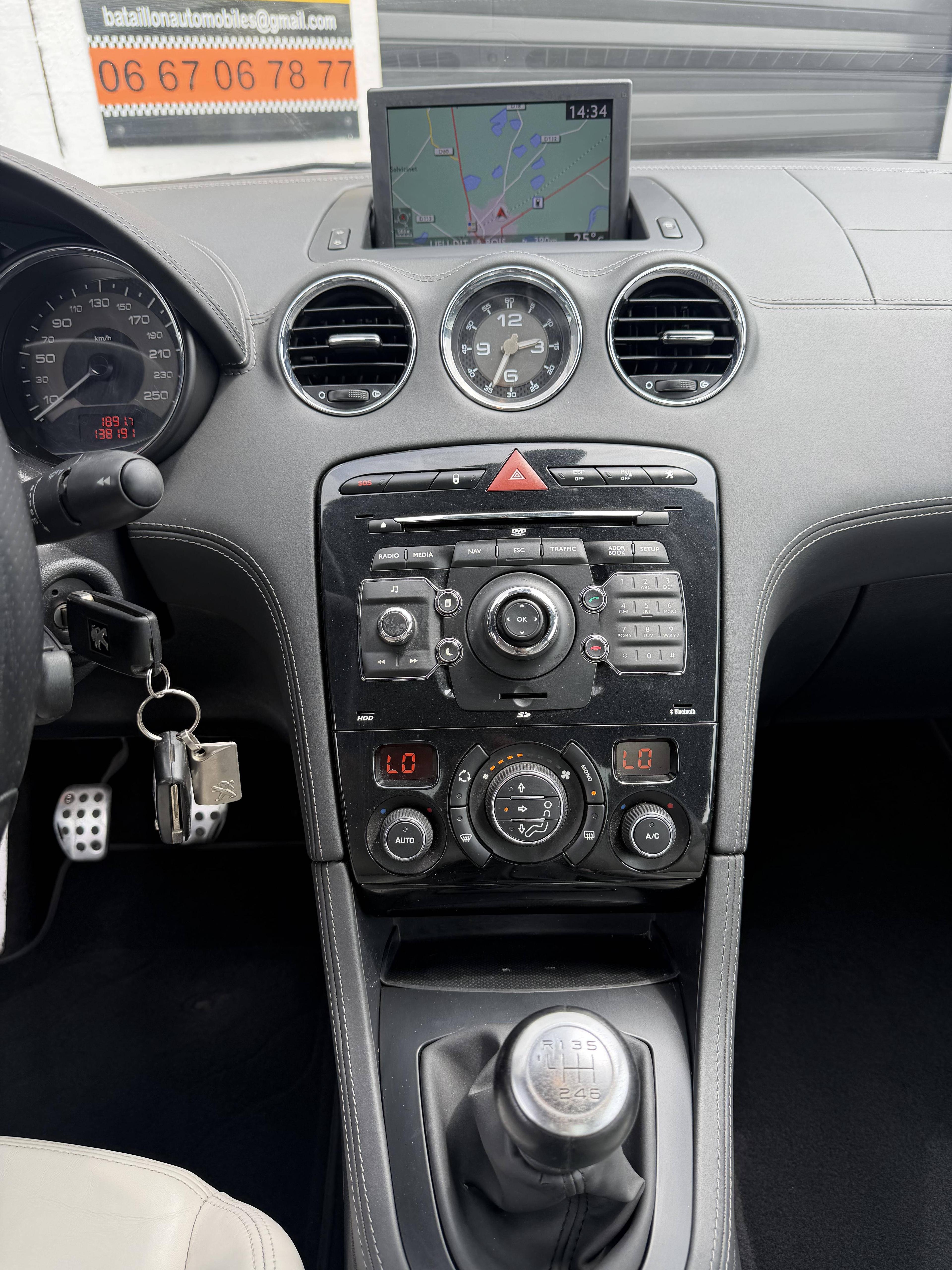 PEUGEOT RCZ
