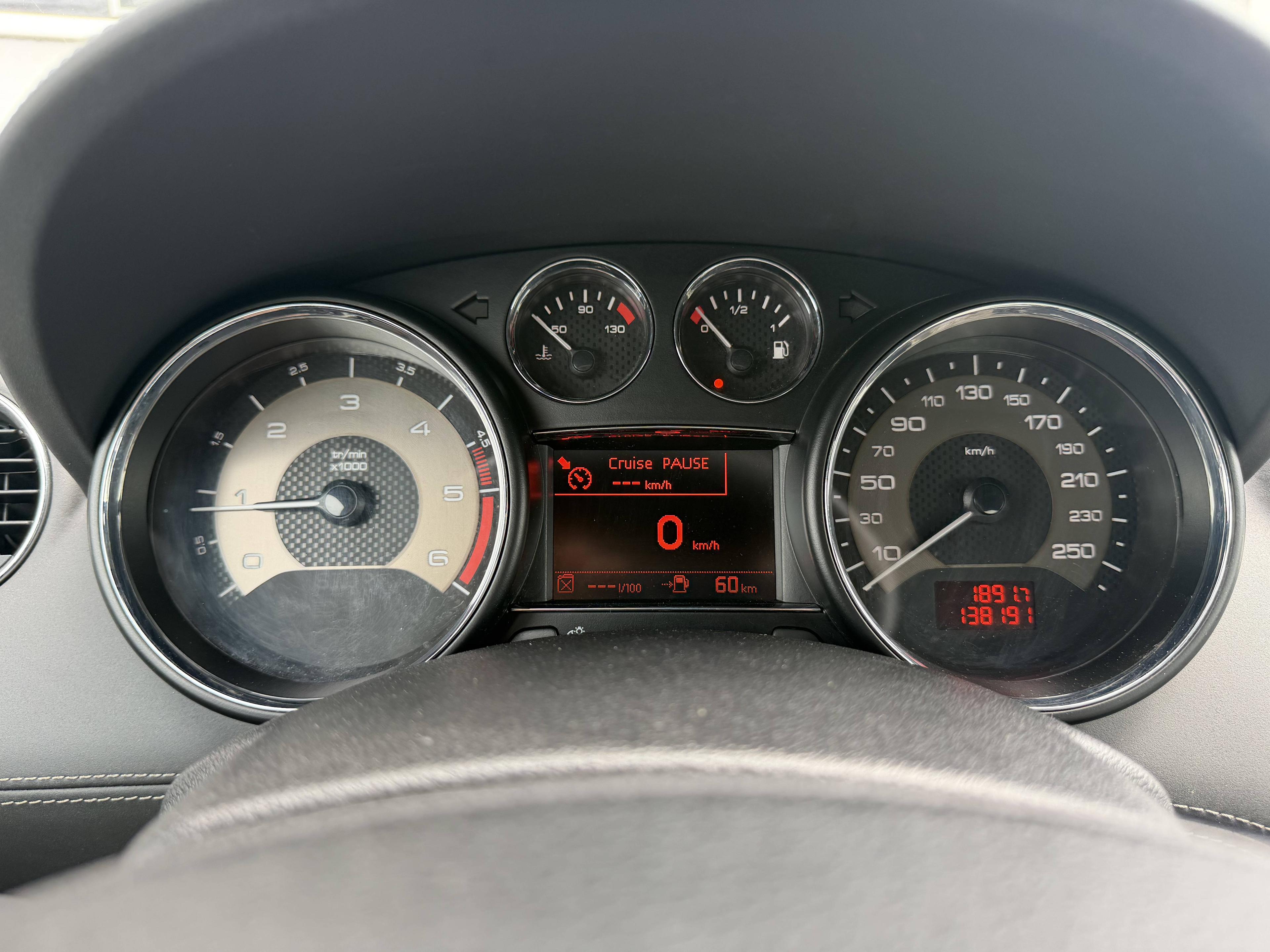 PEUGEOT RCZ