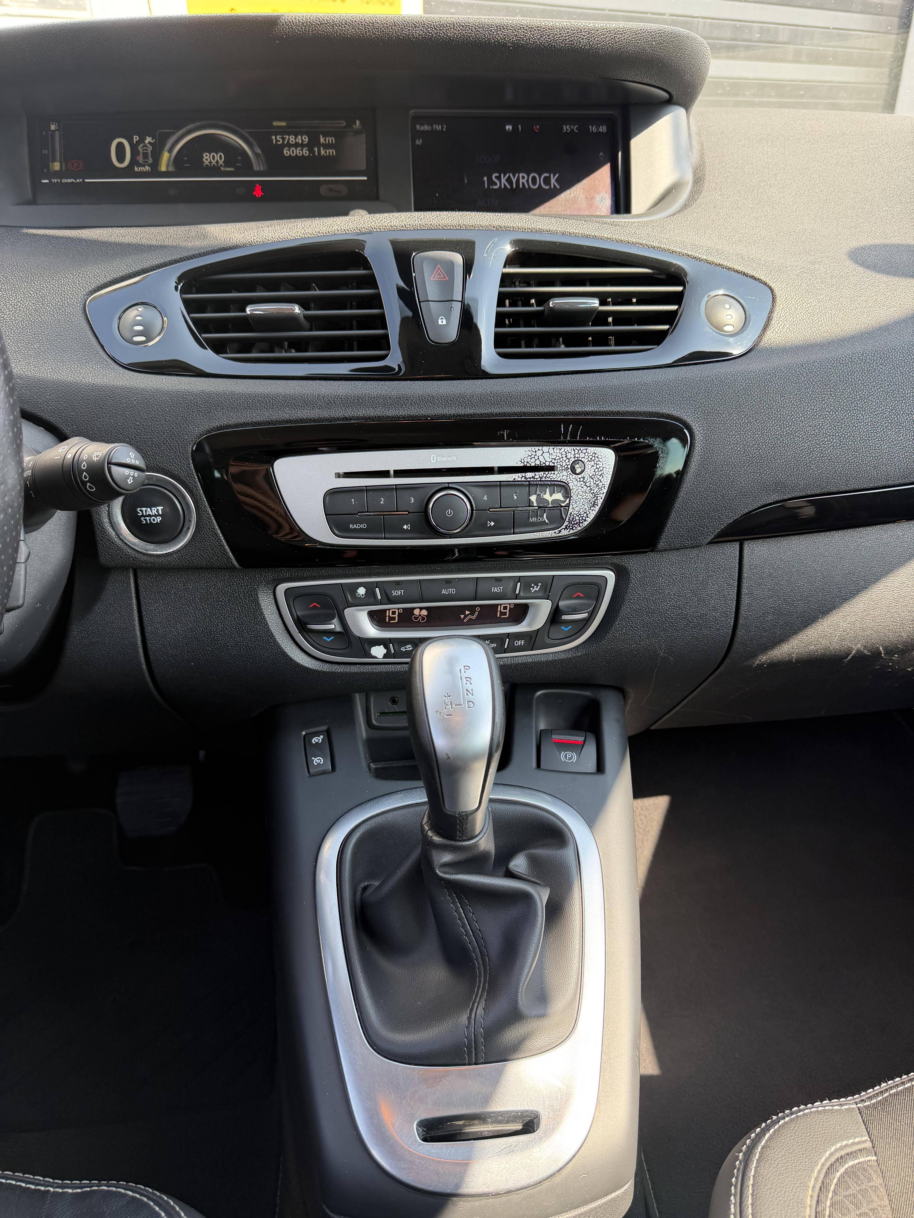 RENAULT SCENIC