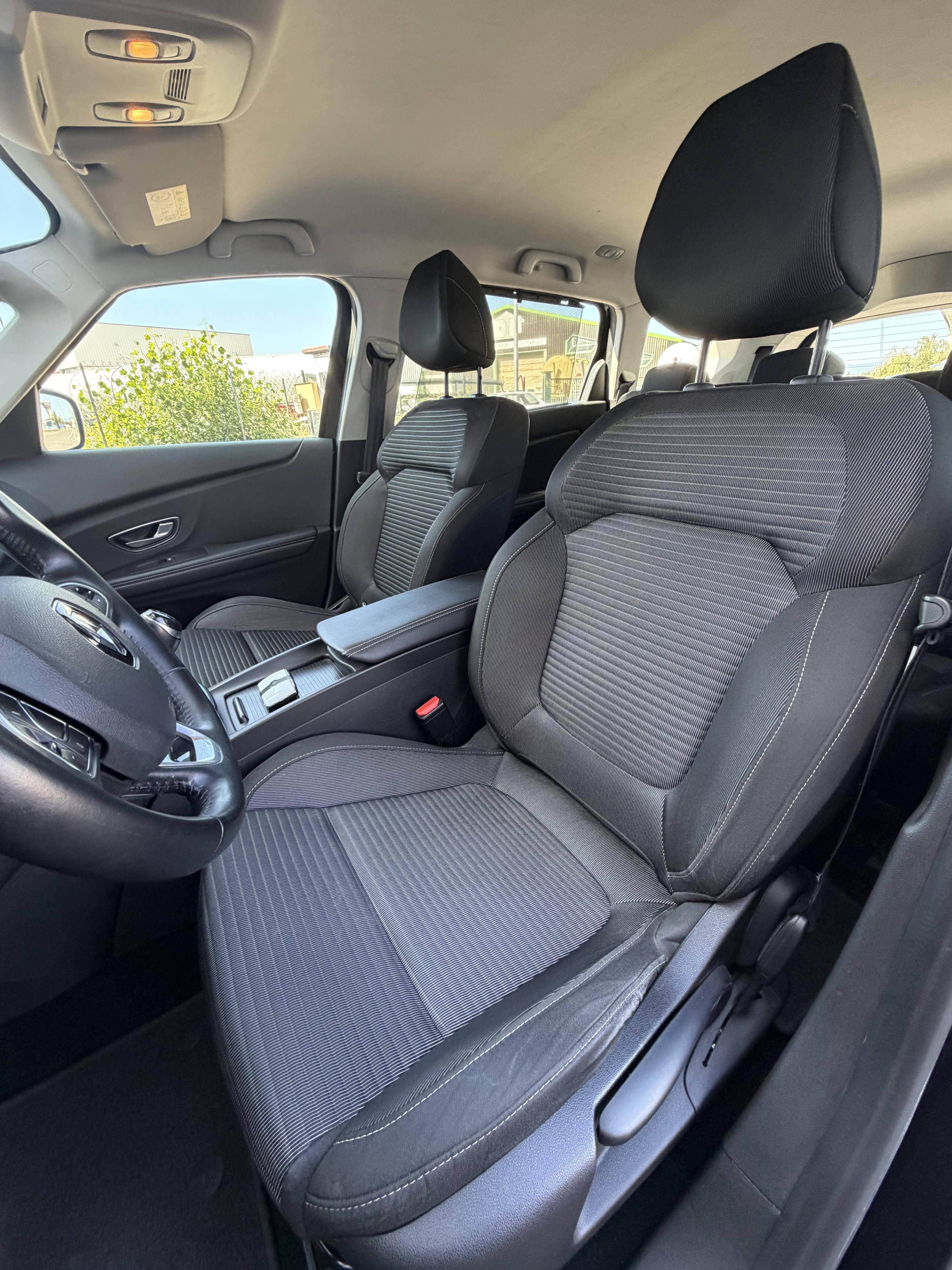 RENAULT GRAND SCENIC