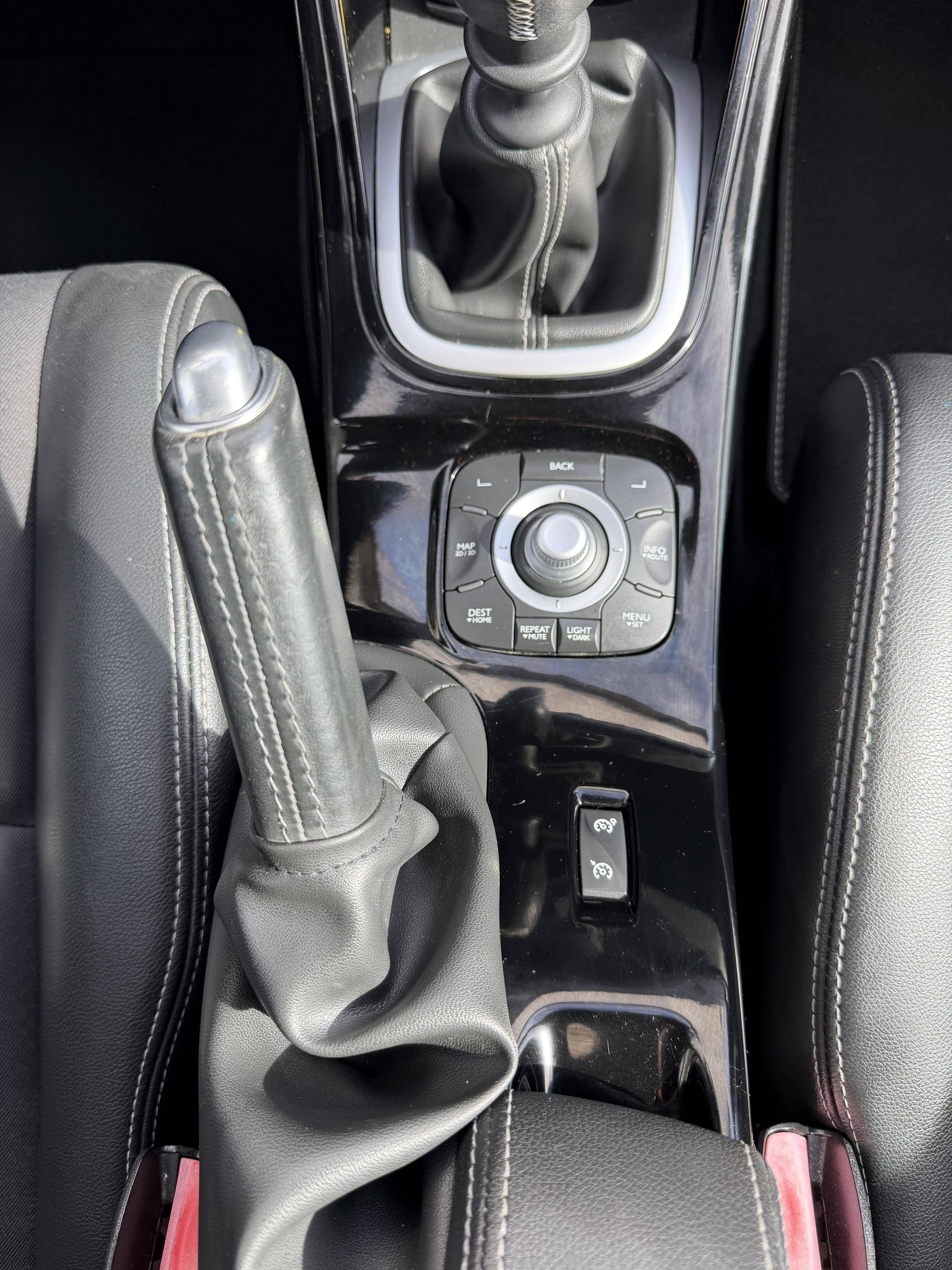 RENAULT MEGANE III BERLINE 5 PTES.