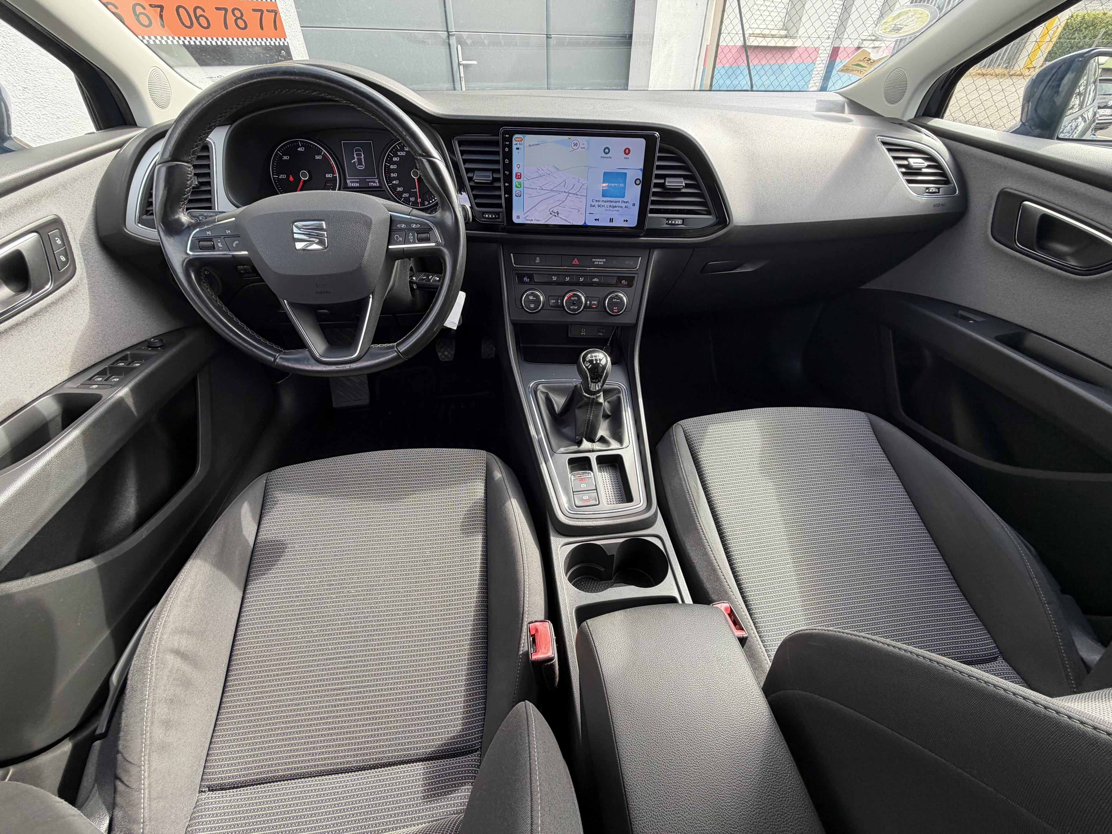 SEAT LEON