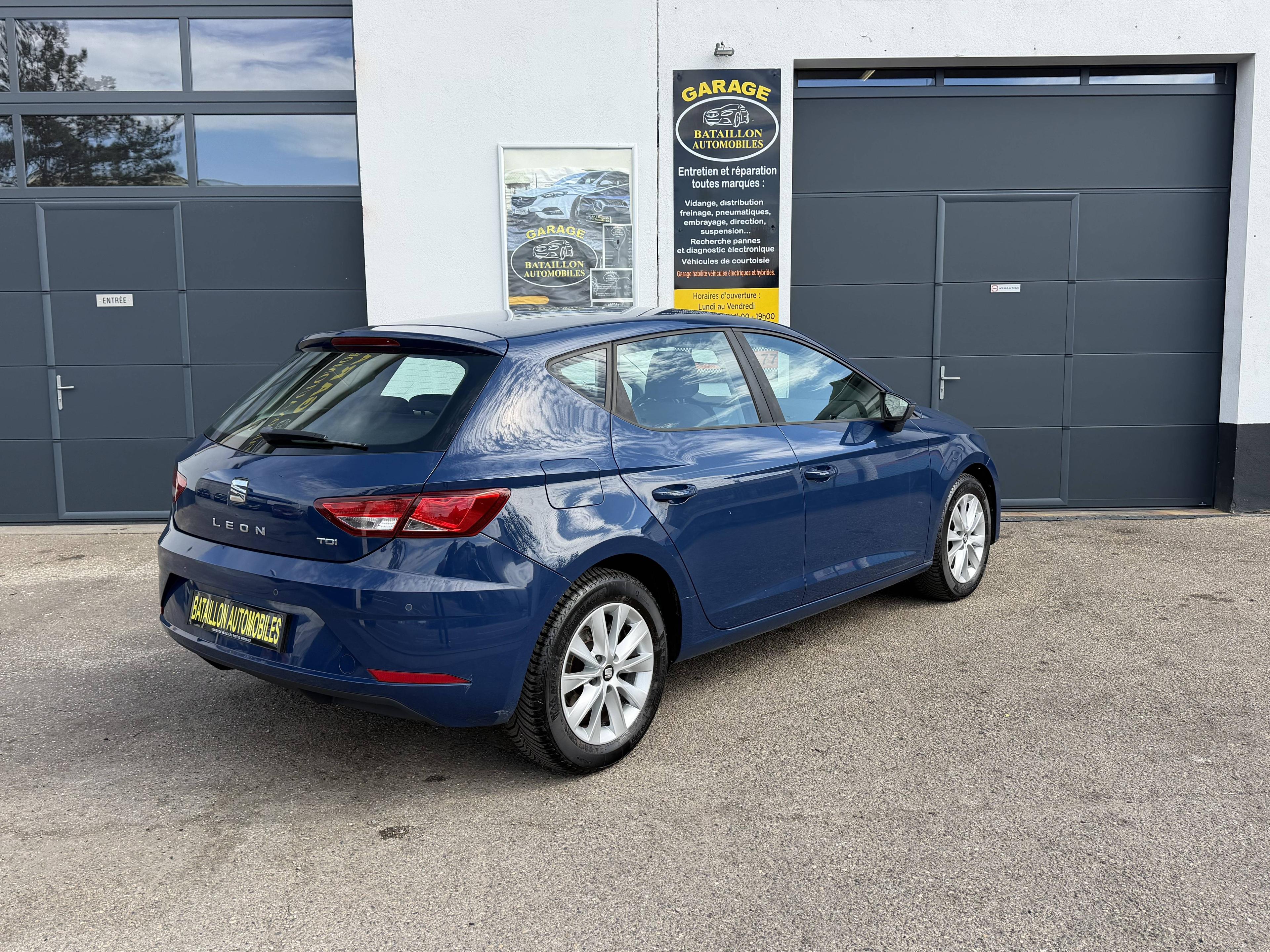 SEAT LEON